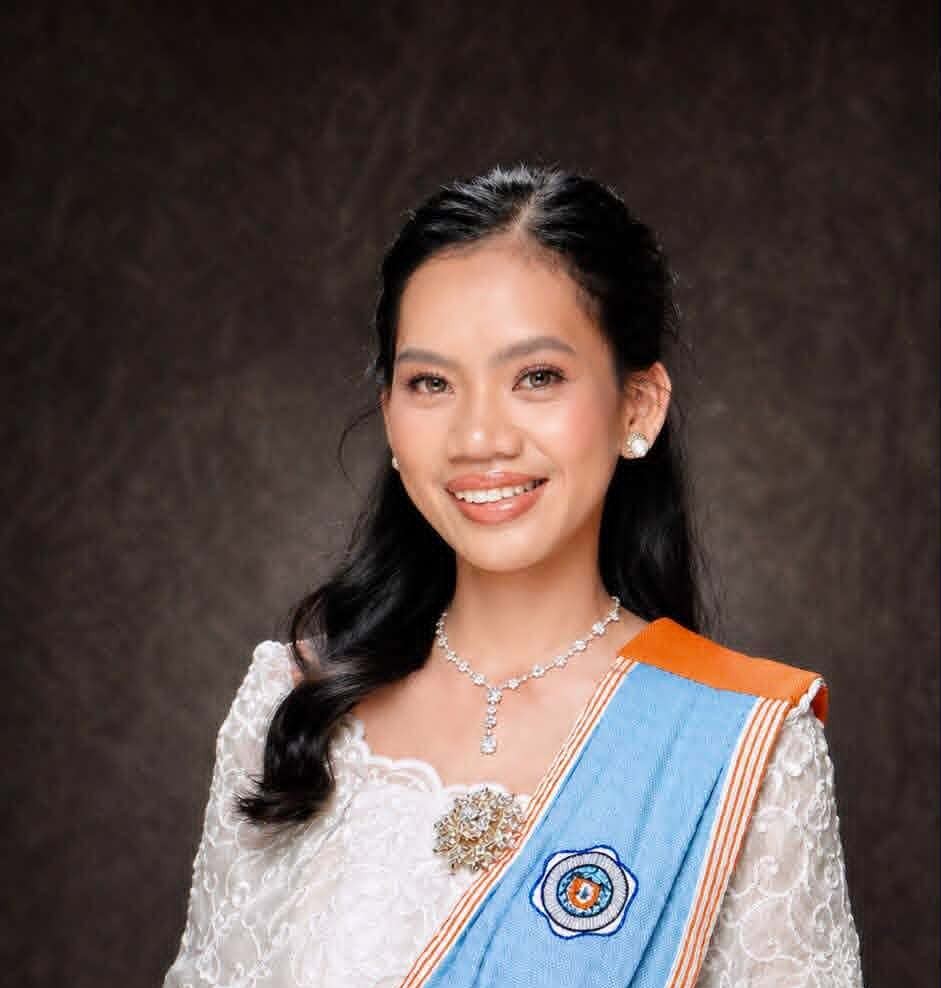 Teacher 14 portrait